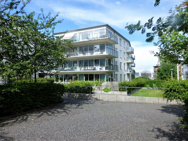 Gårdshus sommar